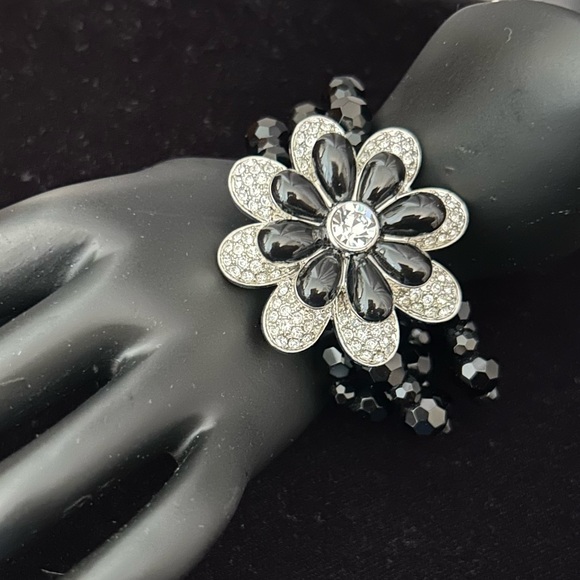 Rhinestone Bracelet in Black in Silver on Stretchy Band - Picture 4 of 14